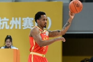 媒体人：北京对布朗限制完全失败 广厦似乎能同时掐住陈盈骏&amp;杰曼