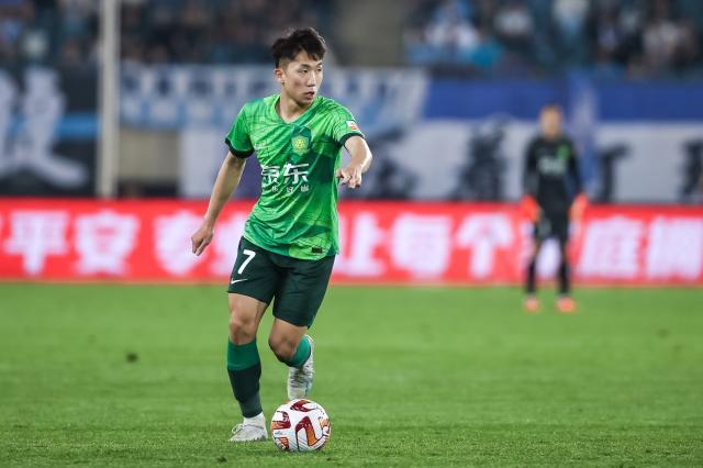 V体育官方网站-【中超】姜祥佑点射绝平 大连人2比2国安11轮不胜