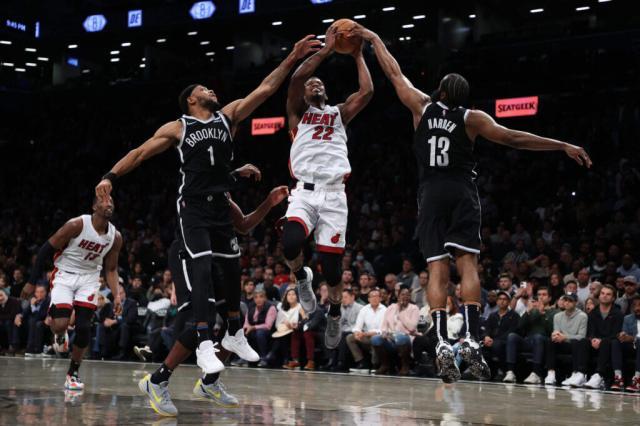 v站-西蒙斯归来撑起锋线 篮网防守能冲进联盟前十吗？