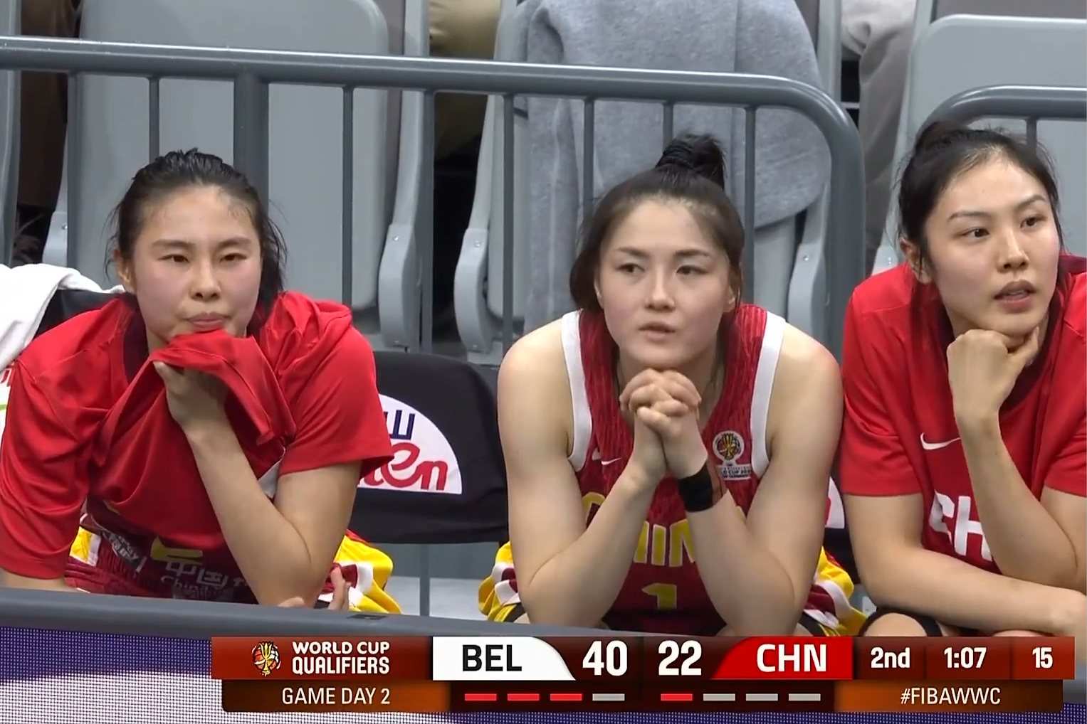 v站-中国女篮：张子宇20+11打爆内线，双塔低迷，对手核心7记三分